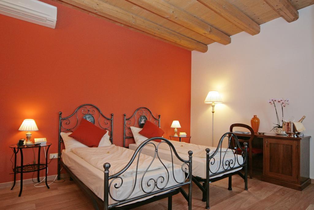 Locanda Al Ponte De Fero Jesolo Eksteriør billede